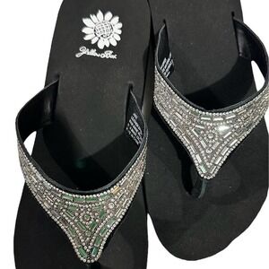 New Yellowbox Black & Rhinestone Flip Flops Size 6